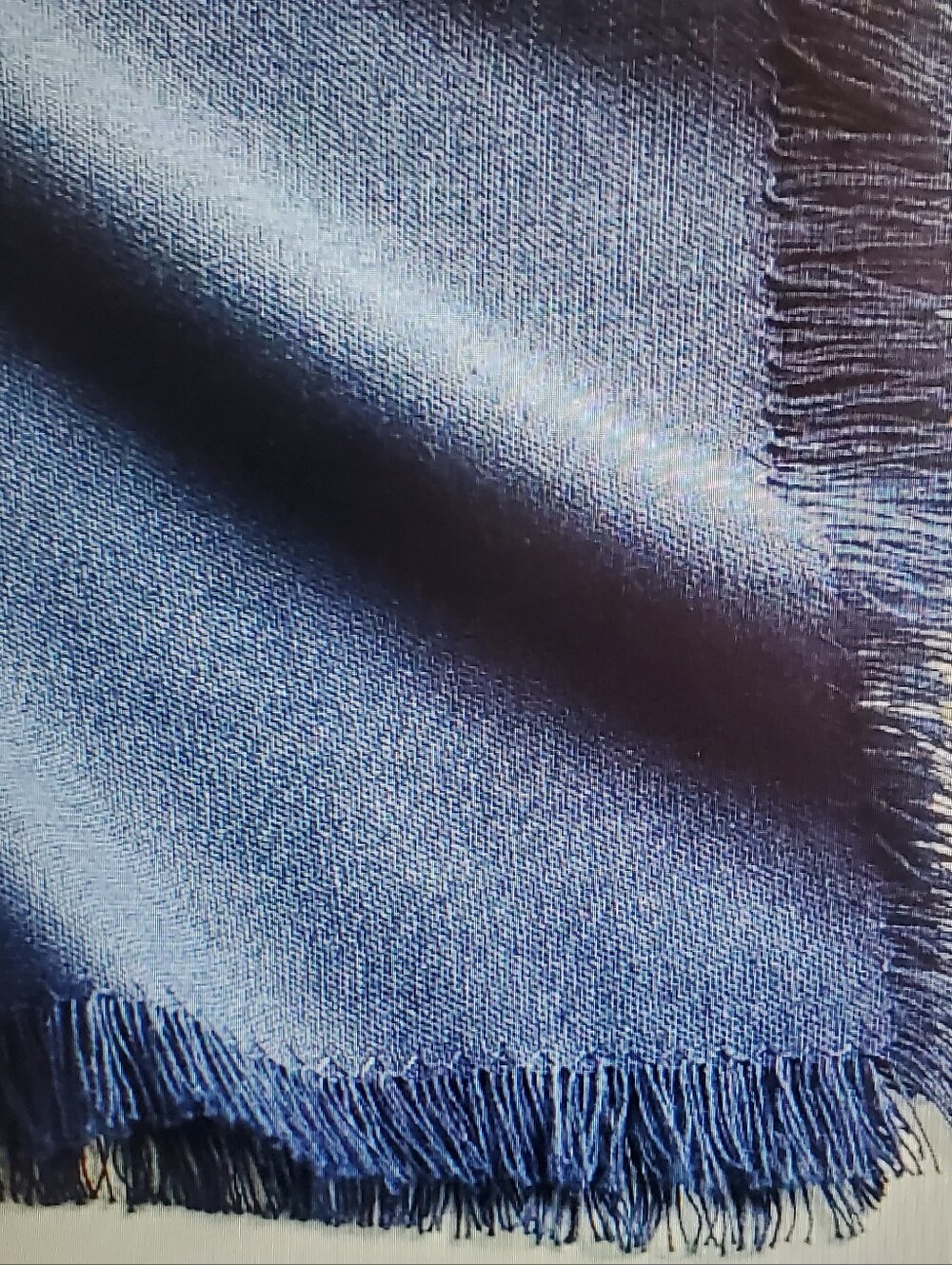 CRATE & BARREL 60X90 TABLECLOTH   CRAFT IMDIGO FRINGE . NWT.